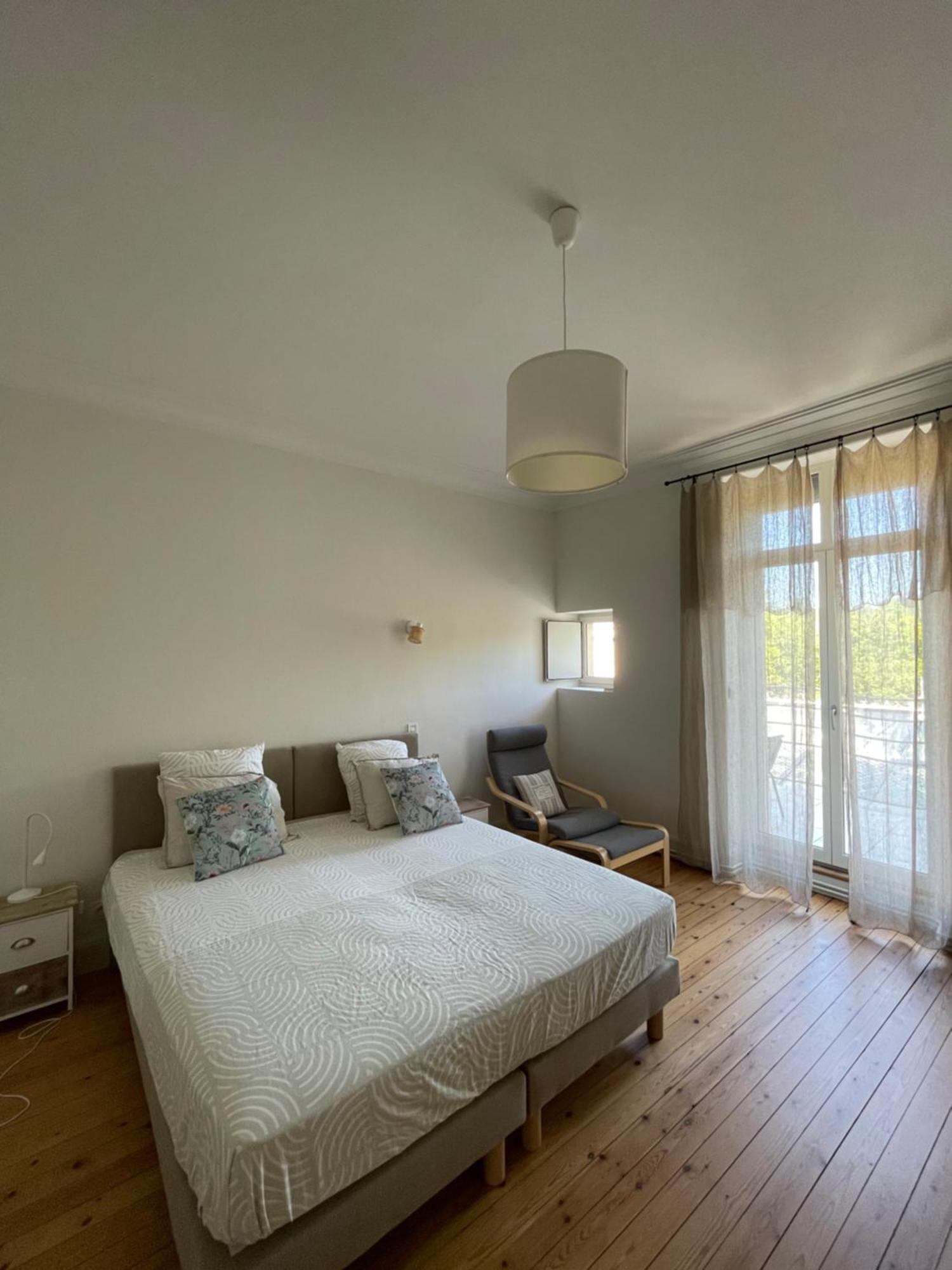 Le Lotus Blanc Bed & Breakfast Sainte-Foy-la-Grande Dış mekan fotoğraf